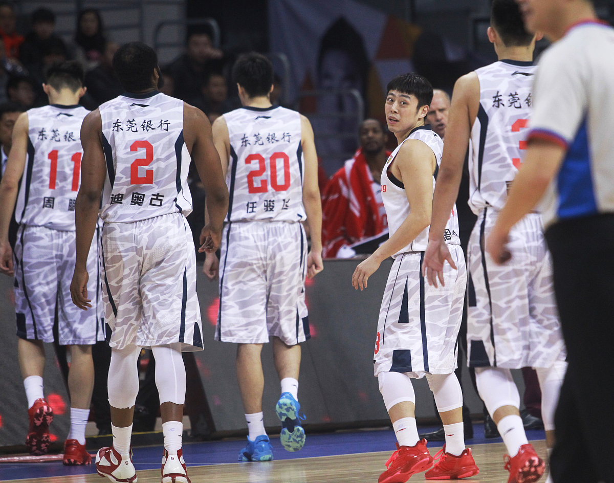 华体会入口-关于Rookie迎来十赛季出色发挥，SKT观众热烈欢呼！再创辉煌时刻的信息